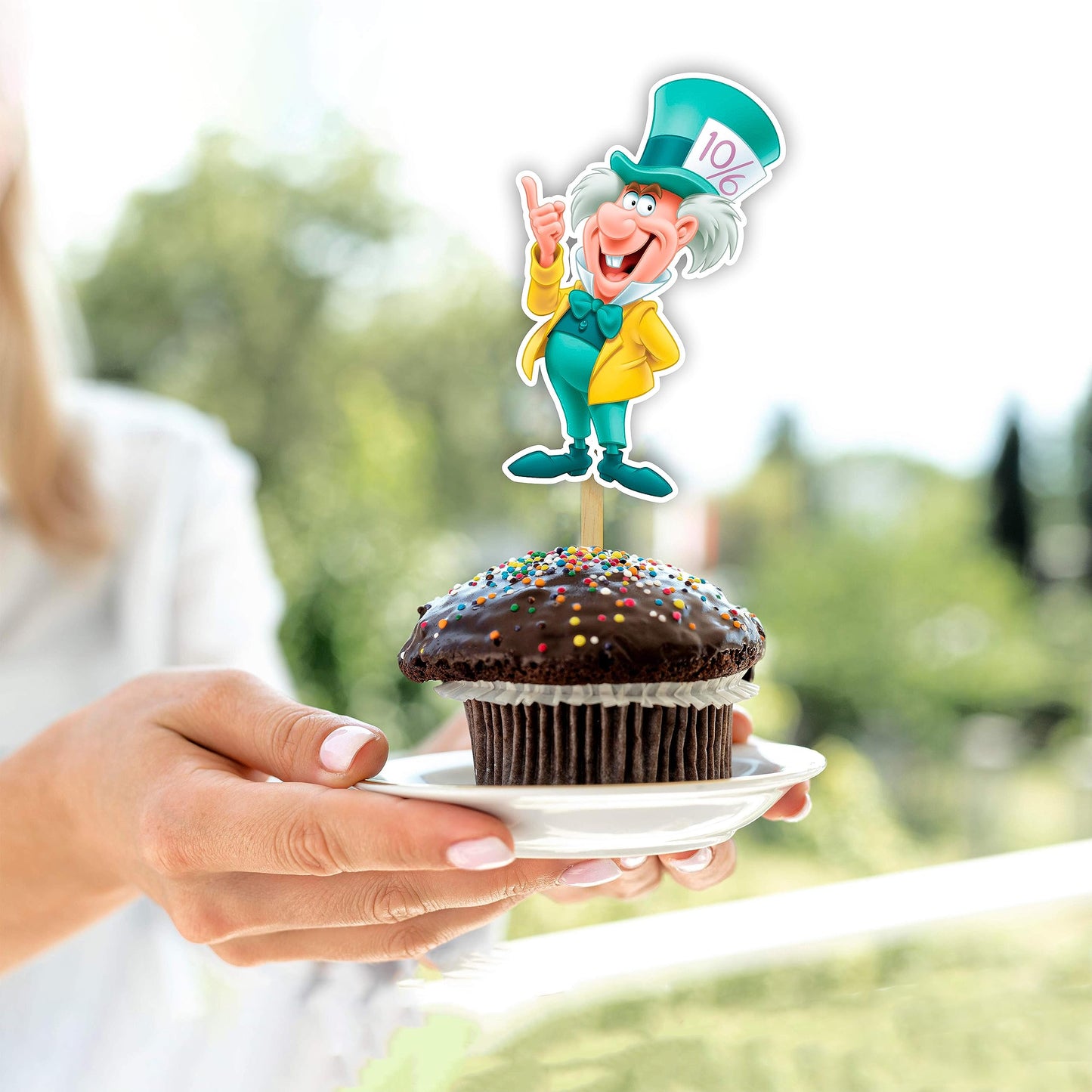 Seyal Alice In Wondrland Cupcake Topper