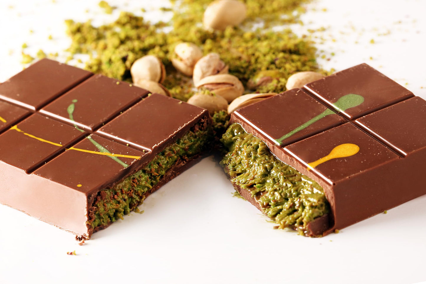 Narperi Chocolate Bar with Pistachio Cream and Kunafah - 7 oz Full Size