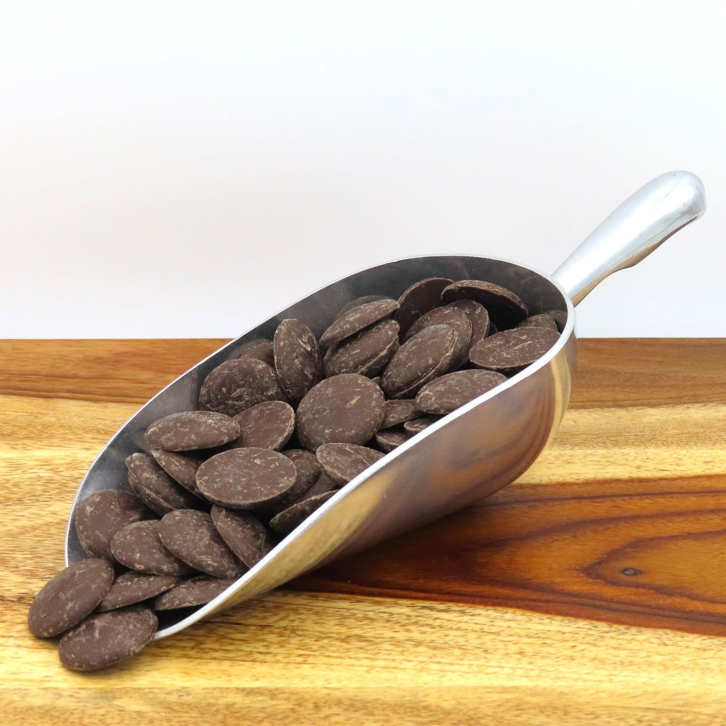 MERCKENS Coating Wafers  Dark Melting Chocolate  Cocoa Dark  5 Pound Package