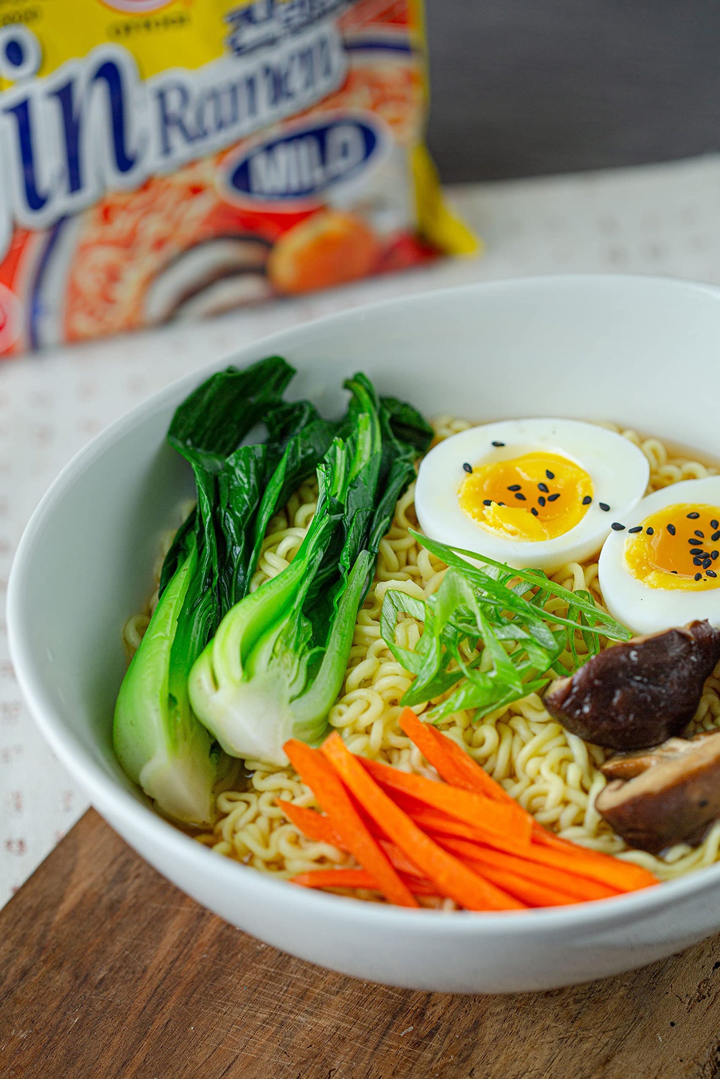 Ottogi Jin Ramen Mild - Korean Instant Noodle, Best Tasting Soup And Noodles, Traditional Instant Ramen Noodles 4.23Oz X 8 Pack