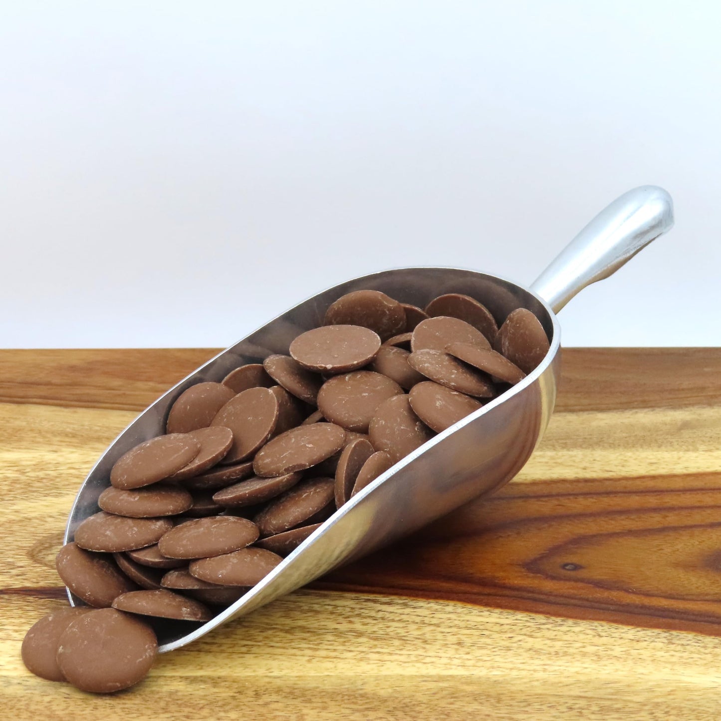MERCKENS Coating Wafers  Milk Melting Chocolate  Cocoa Lite  5 Pound Package