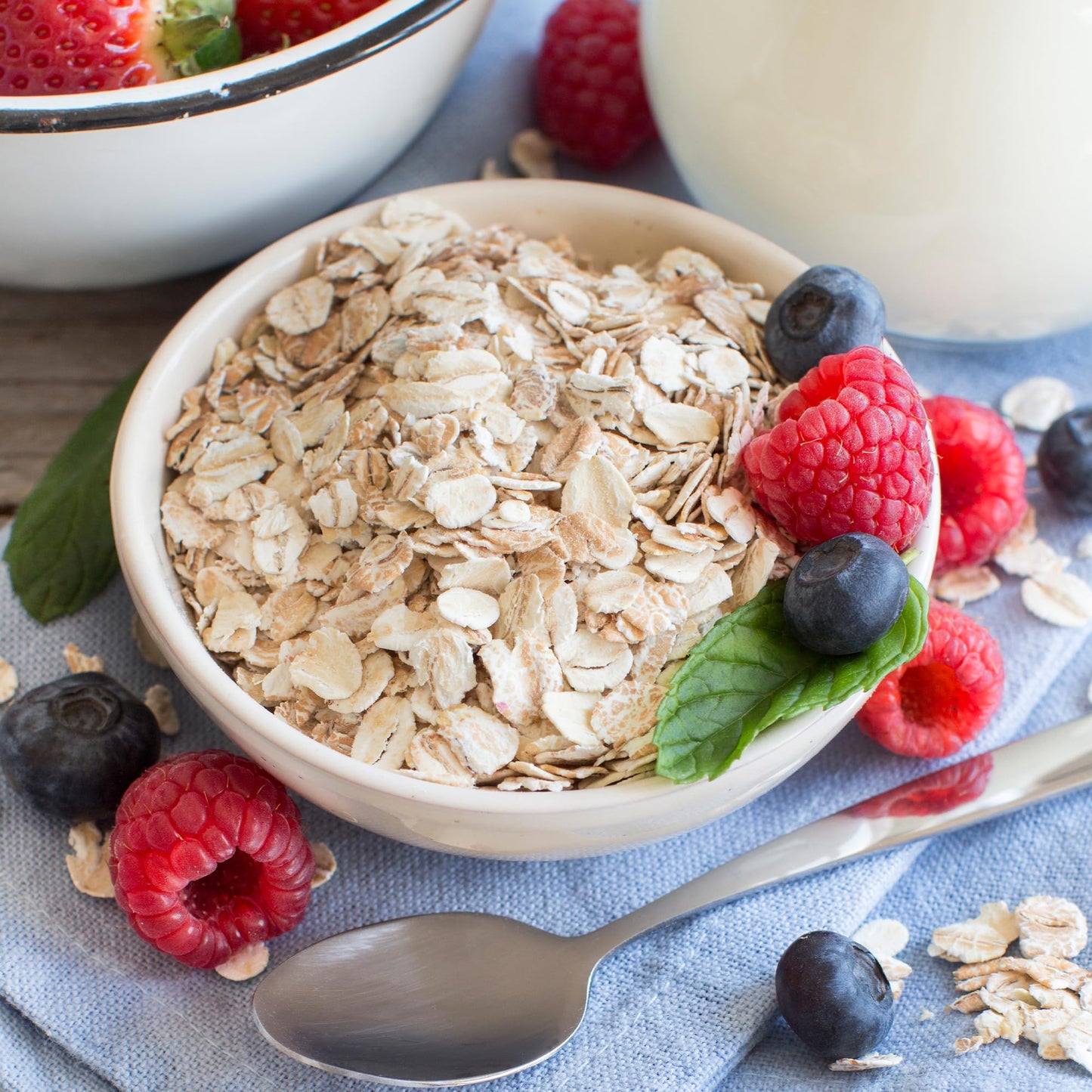Pure Original Ingredients Rolled Oats (2 lb) Old Fashioned, Mild Flavor, Soft Texture, Resealable Packaging,
