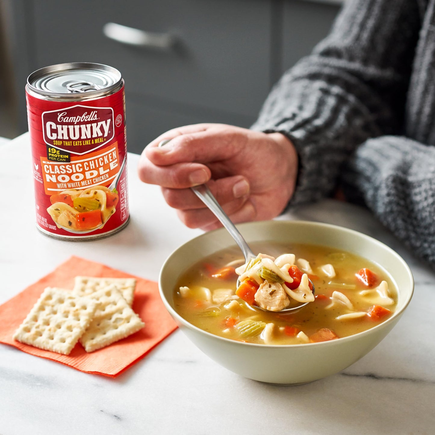Campbells Chunky Classic Chicken Noodle Soup, 18.6 oz Can