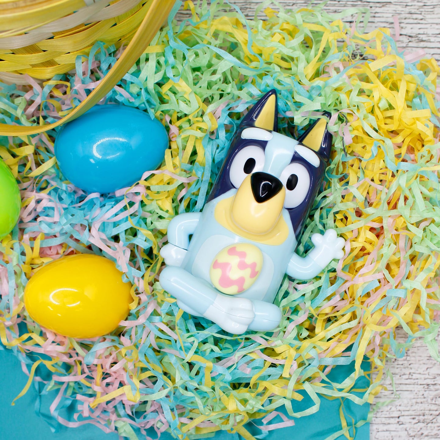 Bluey Candy Dispenser With Marshmallow Treats, Includes Colorful Beads And Character Sweets, 5 Items