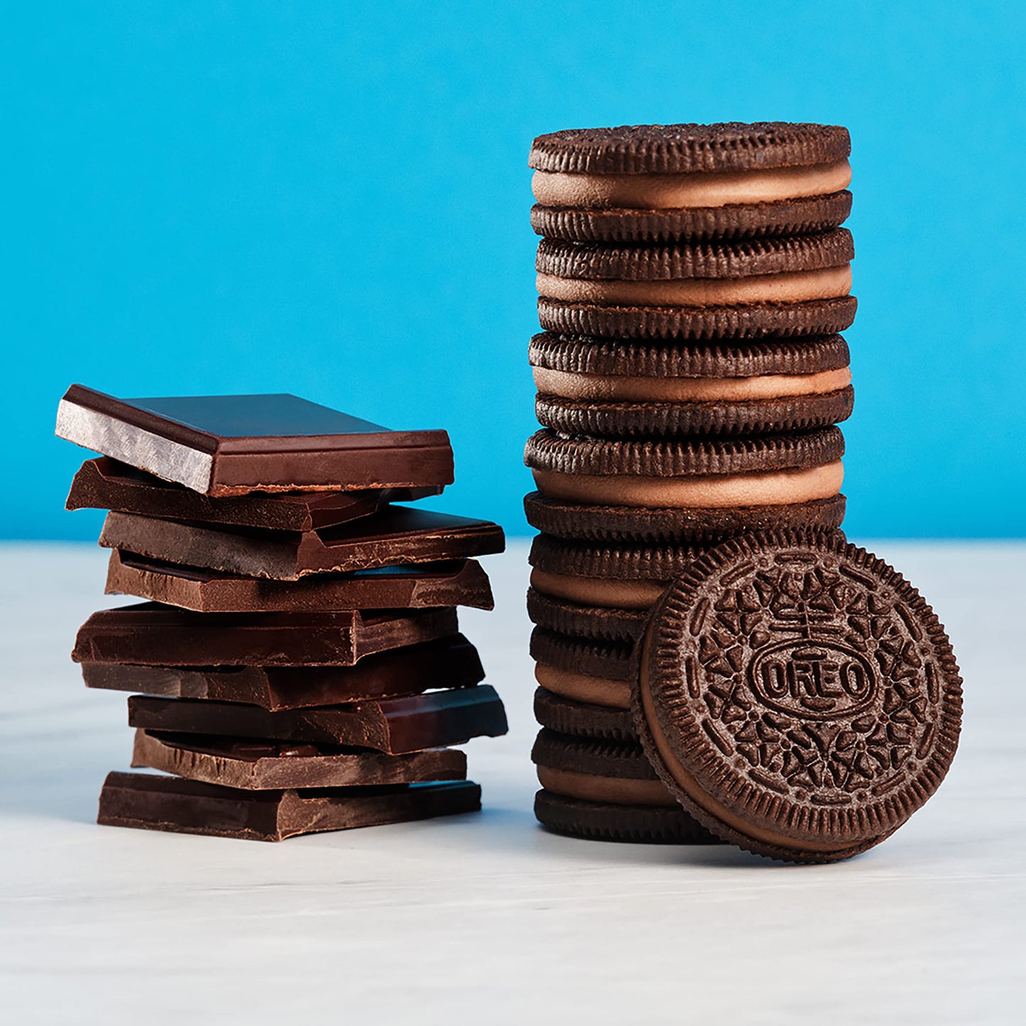 Oreo Chocolate Creme Chocolate Sandwich Cookies, Family Size, 18.71 Oz