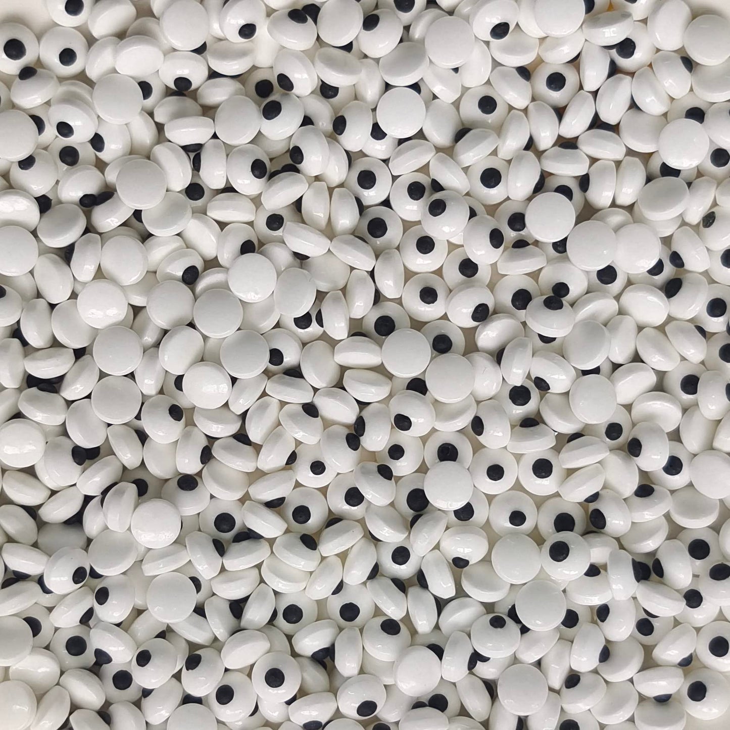 Sentovac Mini Candy Eyes For Decorating | Edible Candy Eyeballs Sprinkles For Halloween Christmas | Cake And Cupcake Topper Decorations | 1 Bottle 2.82Oz Edible Eyes (7Mm)