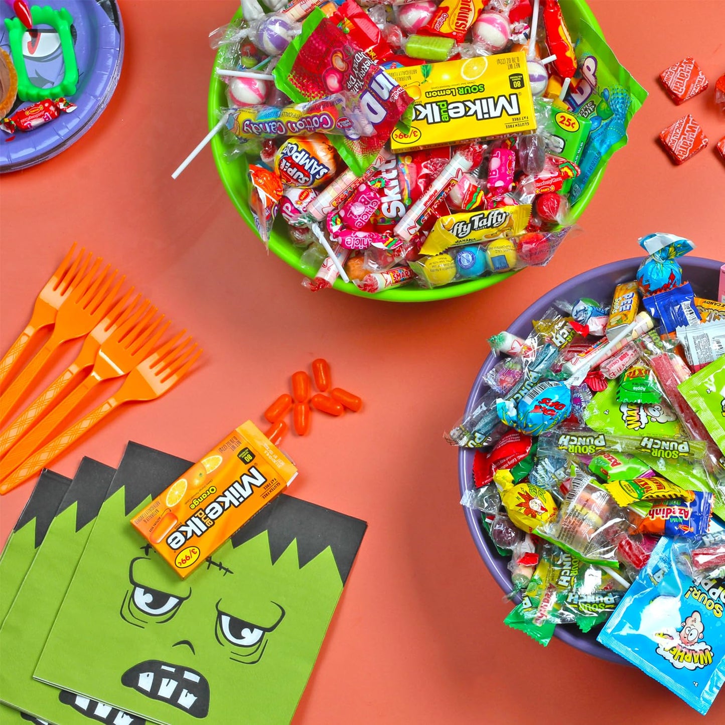 Halloween Bulk Candies - 5 Pounds - Birthday Pinata Party Candy Assortment - Halloween Individually Wrapped Candies - Candy Bags