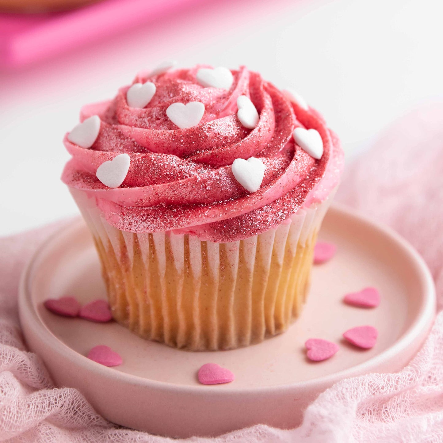 Sweets Indeed Edible Glitter, Perfect for Drinks, Cocktails, Beverages & Cake Decorating, Dessert Cake Topper, 4 grams (Red 4g)