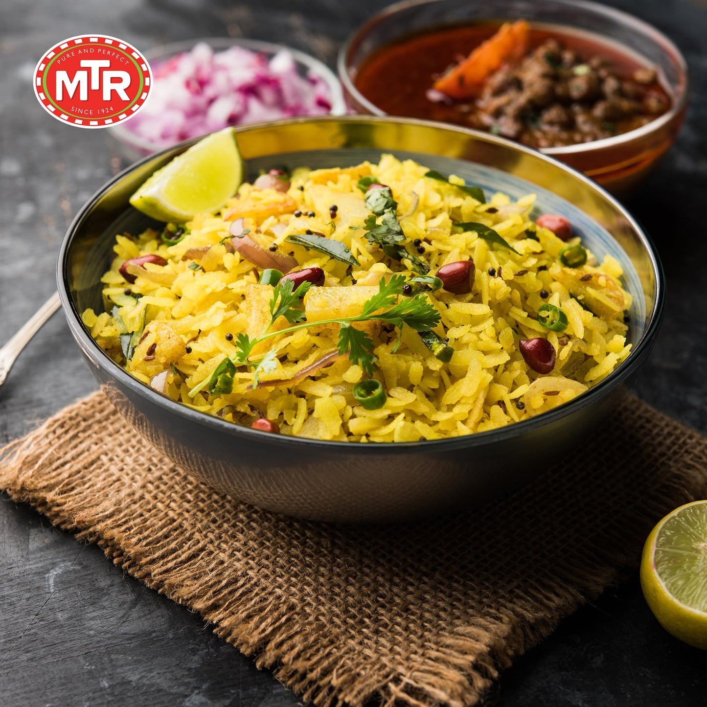 MTR 3minute Poha - Ready-to-Cook Mix - Authentic Indian Food in Just 3 Minutes - 100% Vegetarian - No Added Preservatives - Just