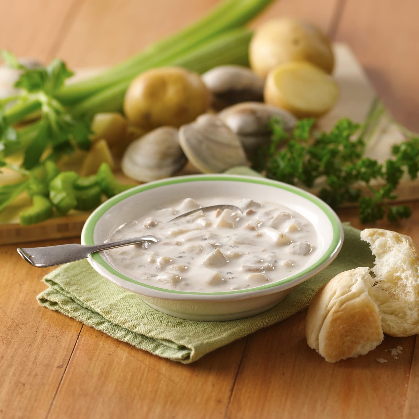 Progresso Rich & Hearty, New England Clam Chowder Soup, 18.5 Oz., 4 Pack