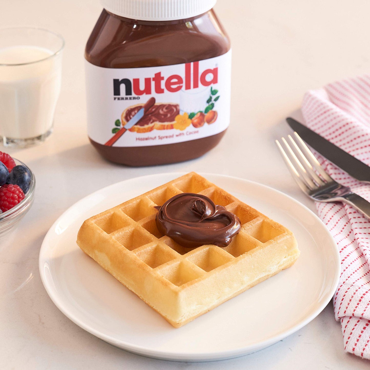 Nutella Hazelnut Spread With Cocoa For Breakfast, 26.5 Oz Jar, Holiday Baking And Desserts - Packaging May Vary