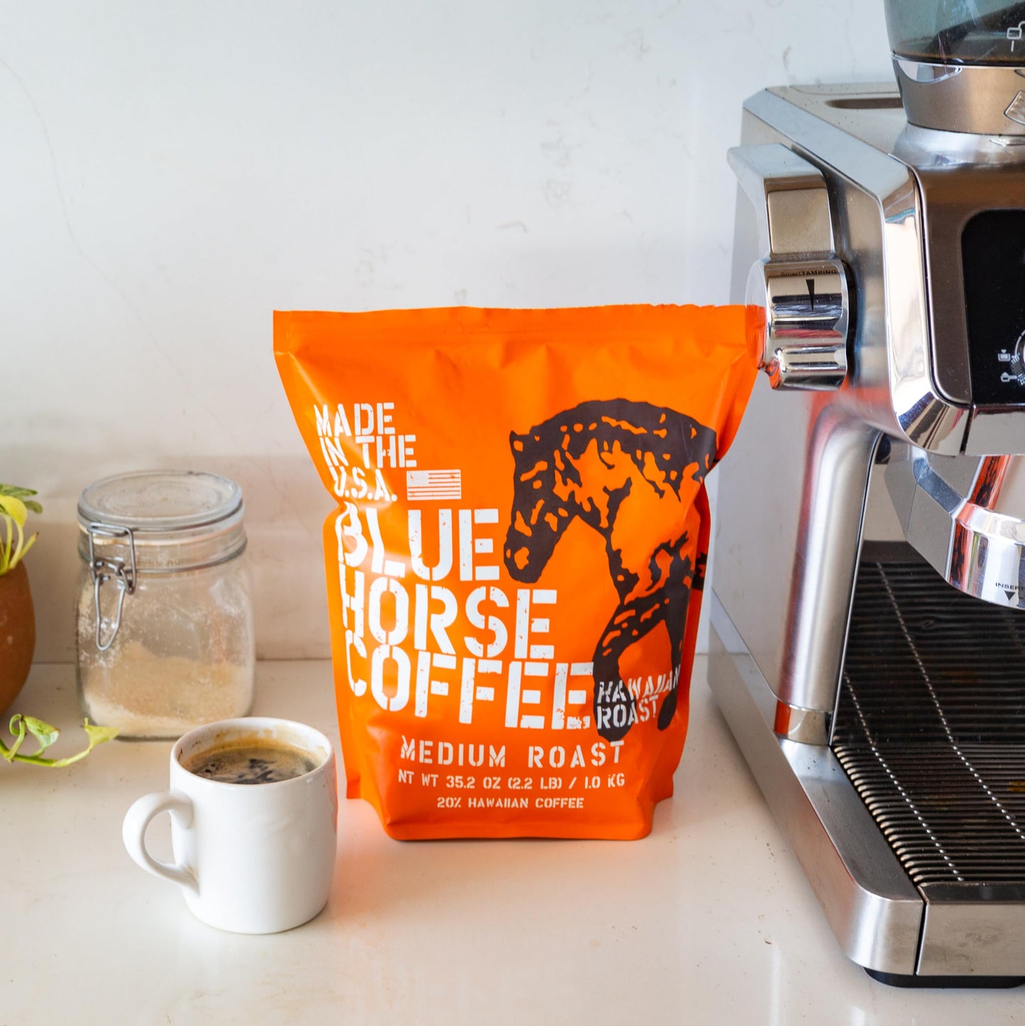 Blue Horse 'Gentle Giant' Hawaiian Roast, Arabica Whole Beans Blend (20% Kona), Medium Roast, 2.2 Lbs (35 Oz), Farm-Fresh Arabic