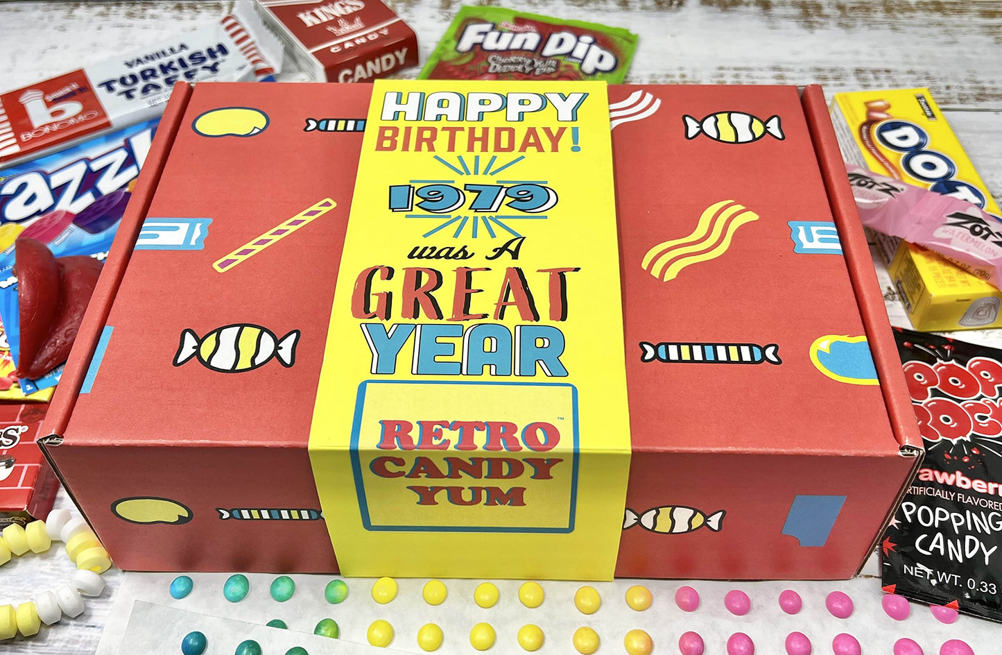 RETRO CANDY YUM Nostalgic Candy Assortment Gift Box - 32 Piece Set for 46th Birthday Celebrations, Perfect for Men and Women Born 1979