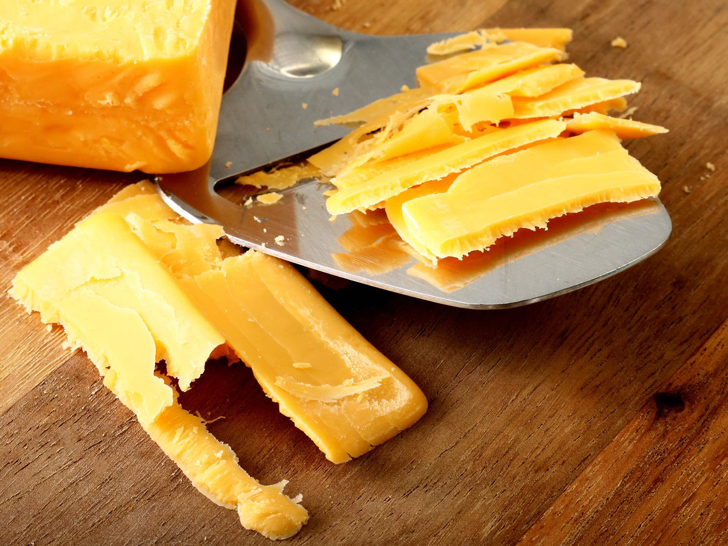 Wisconsin Cheese Mart Aged Cheddar Cheese Extra Sharp & Creamy 2 Years 4-Pack - 32 Ounce (4 x 8 oz pieces)