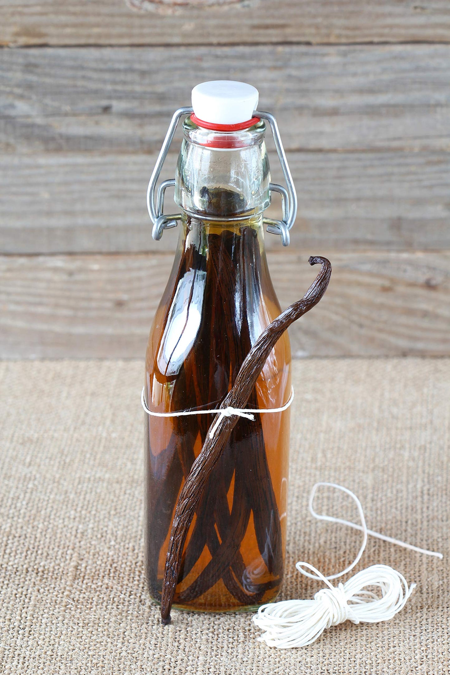 Vanilla Bean Kings Homemade Vanilla Extract Kit, 1 oz Organic Madagascar Vanilla Beans, 8.5 oz Glass Bottle, Black/Dark Brown