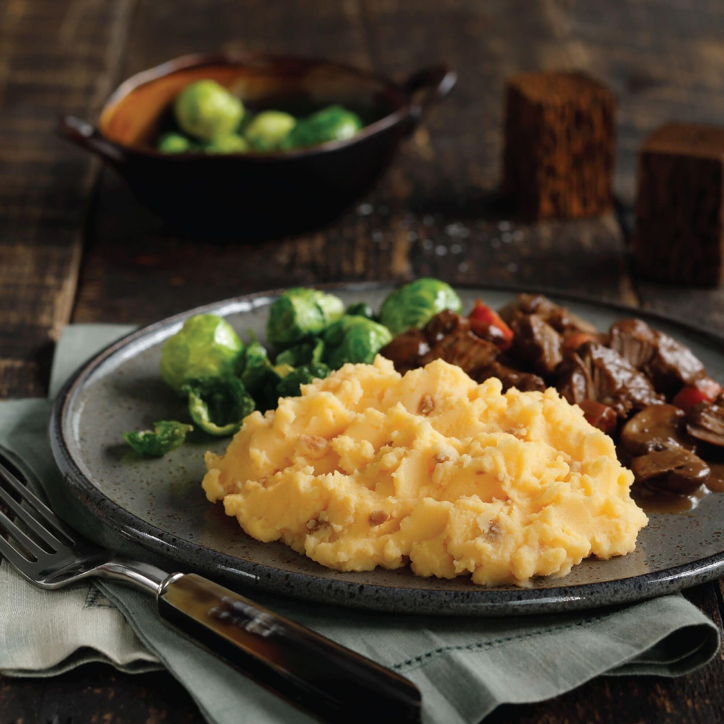 Idahoan Smoky Cheese & Bacon Mashed Potatoes, Naturally Gluten-Free, 100% Real Idaho Potatoes, 4 servings per bag, 4 ounce (Pack