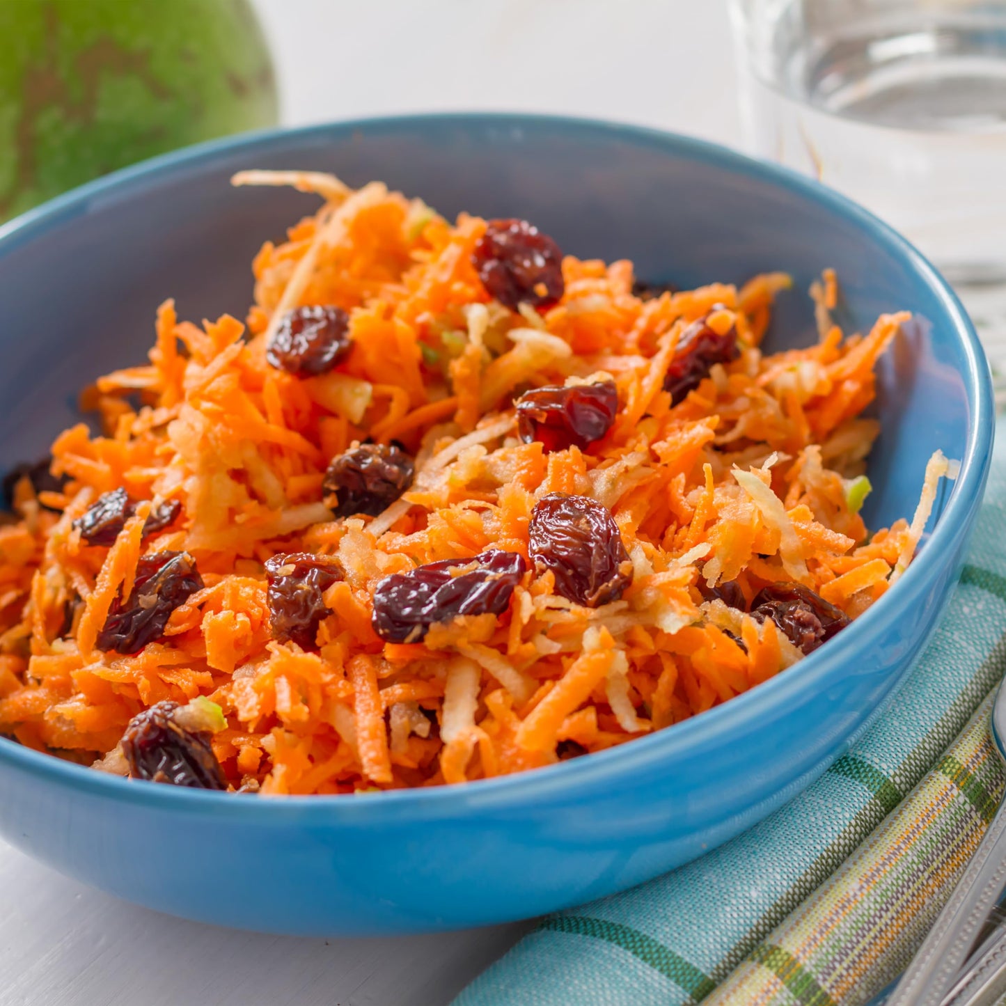 Yupik Organic Sultana Raisins, 2.2 lb (35.2 oz), Gluten-Free, Kosher, Non-GMO, Vegan, Whole Dried Fruits, Naturally Sweet, No Ad