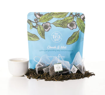 The Tea Spot Organic Clouds And Mist Green Tea | Yunwu Organic Green Tea With Smoky, Vegetal, And Citrus Aromas | 15 Tea Bags