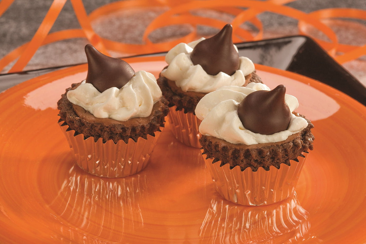 HERSHEYS Milk Chocolate Kisses Fall Harvest - 11 oz, Model 3400013023