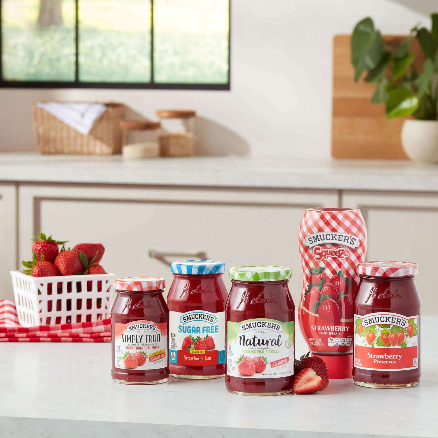 Smucker's Strawberry Squeezable Fruit Spread, 20 Ounces (Pack of 12)