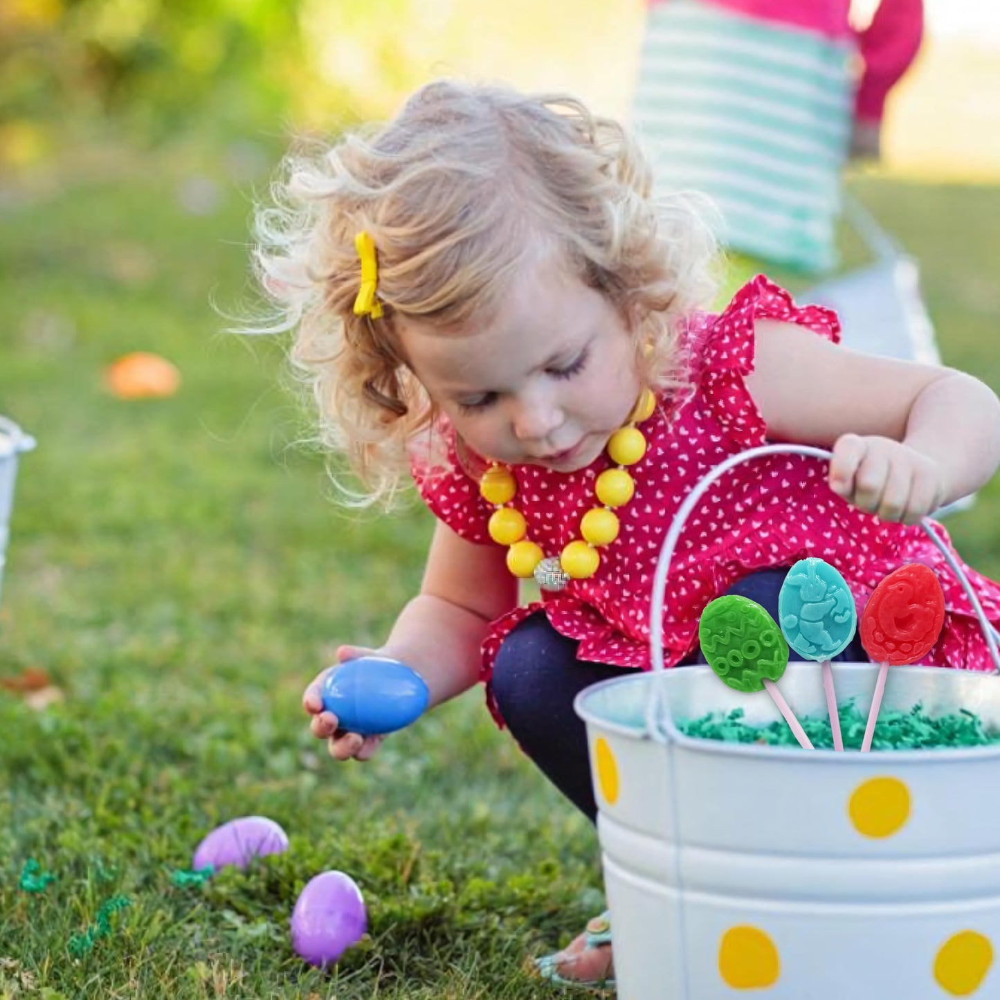 Egg Shaped Lollipops For Kids, 88 Count Individually Wrapped Suckers, Assorted Fruit Flavors Pack, Includes Easter Themed Design