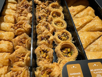 Generic Mediterranean Baklava With Honey Gift Box Middle Eastern Snacks 1.7Lb Handmade No Artificial Flavors Pistachio Walnuts C