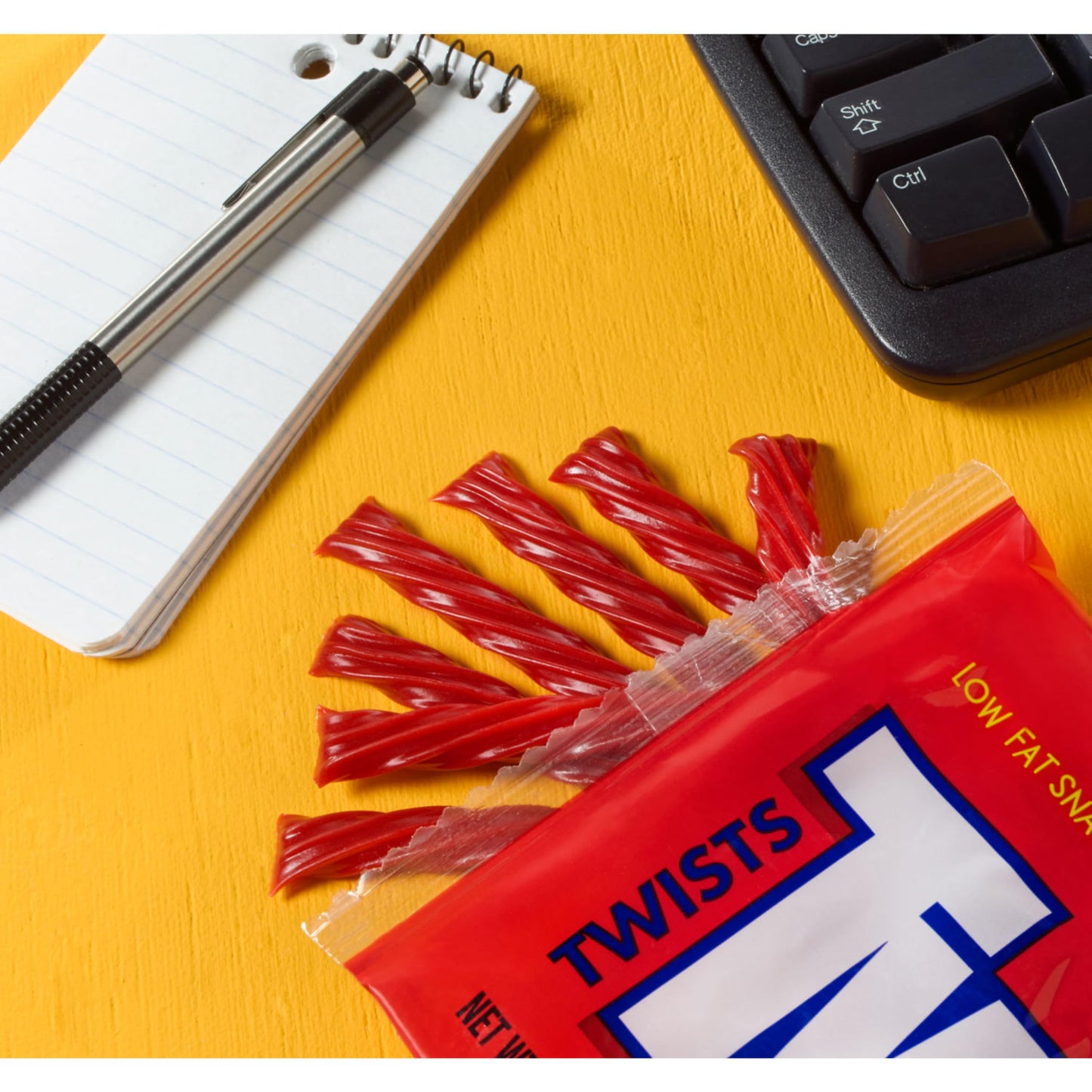 Twizzlers Twists Strawberry King Size, Candy Bags, 5 Oz (15 Count)
