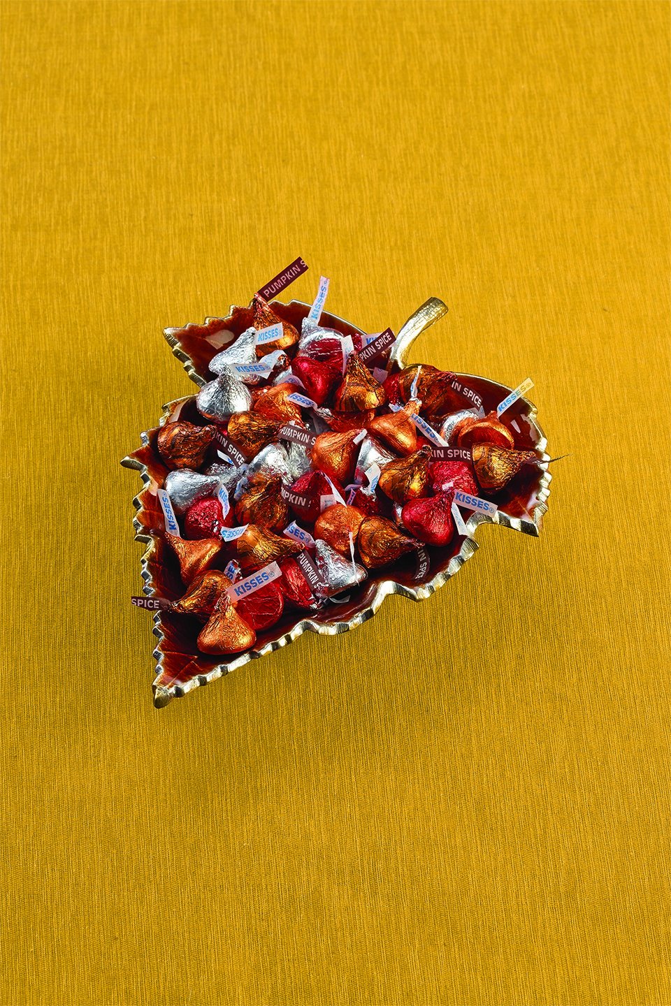 HERSHEYS Milk Chocolate Kisses Fall Harvest - 11 oz, Model 3400013023