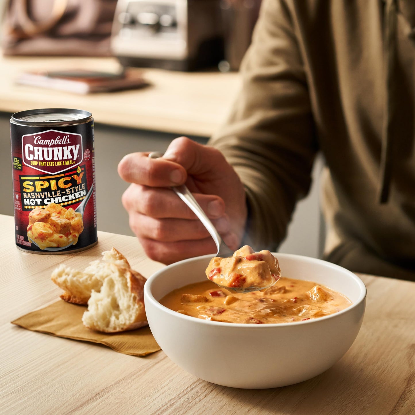 Campbell'S Chunky Soup, Spicy Nashville-Style Hot Chicken Soup, 18.8 Oz Can