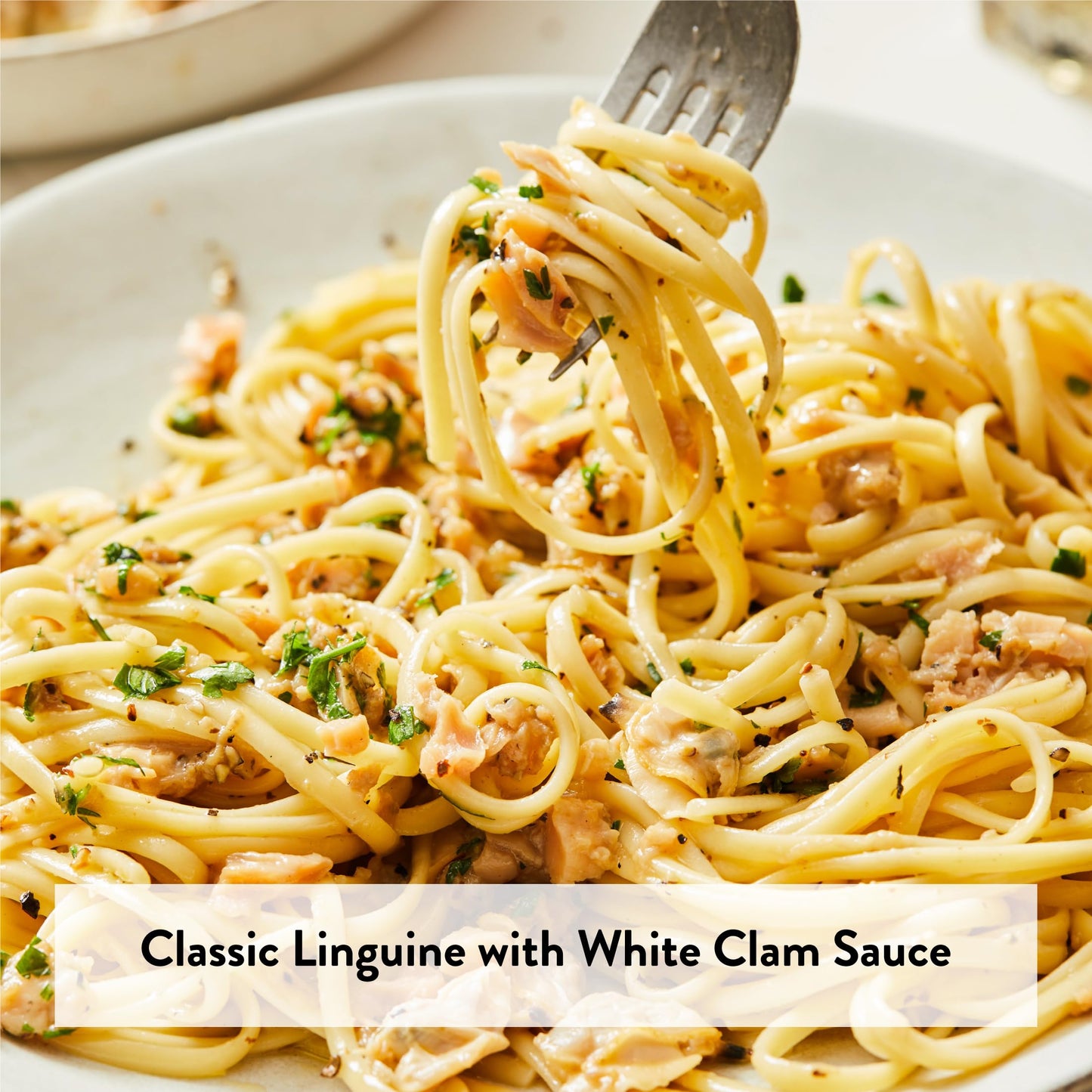 DeLallo White Clam Sauce, Made with Fresh Sea Clams, Authentic Italian Recipe with Olive Oil, Garlic & Herbs, No Preservatives,