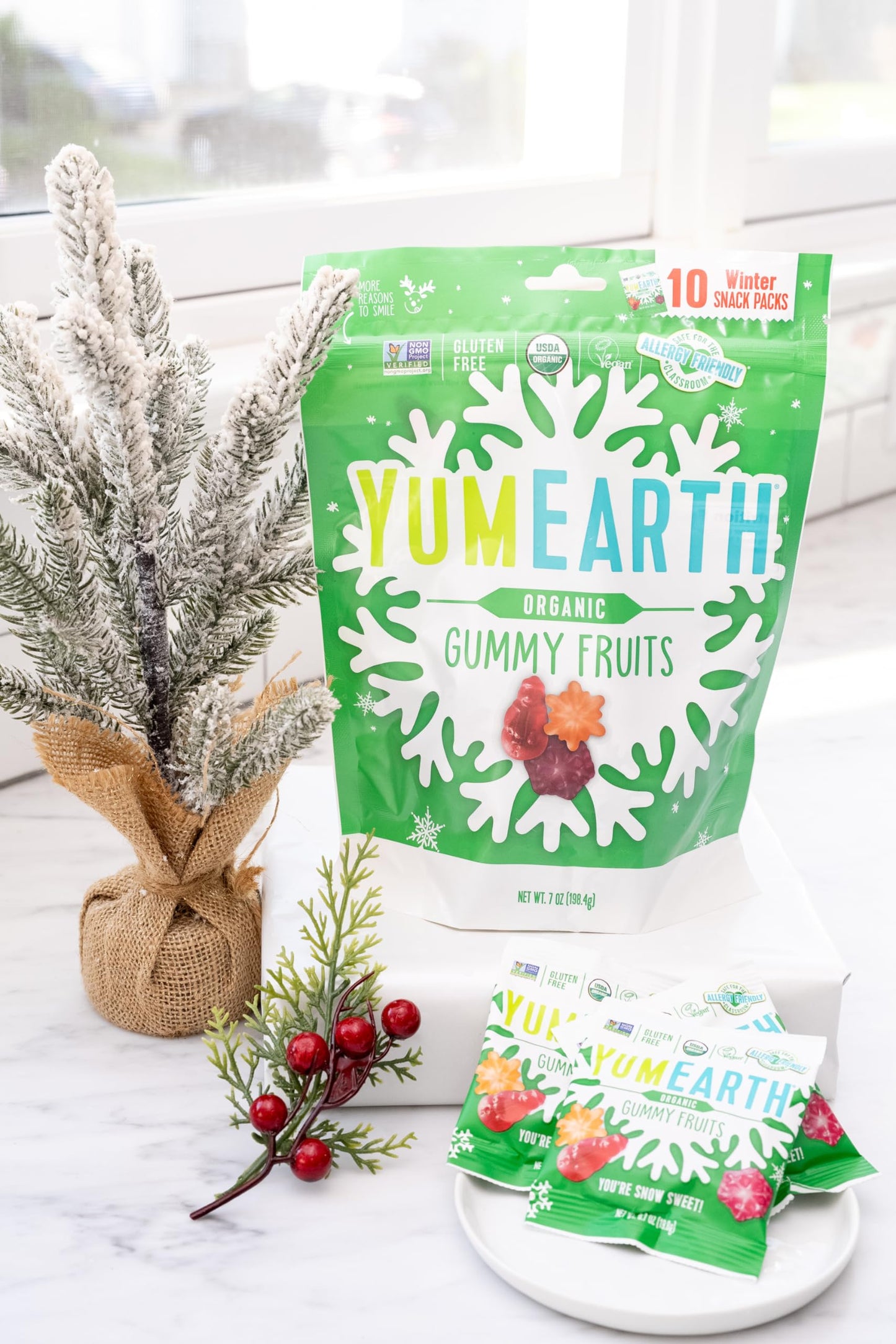 Yumearth Organics Holiday Fruit Gummies, Cherry/Peach/Strawberry, 0.7 Oz, Pack Of 10