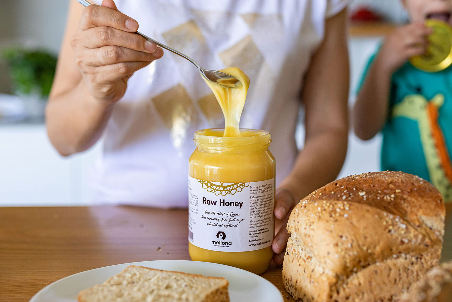 Mellona 100% Raw Honey Unfiltered  Natural Creamy Golden Honey Raw Unprocessed  Unheated & Unfiltered(1KG)