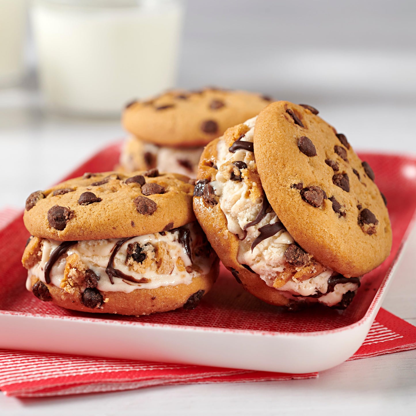 Chips Ahoy! Chewy Chocolate Chip Cookies, Family Size, 19.5 Oz