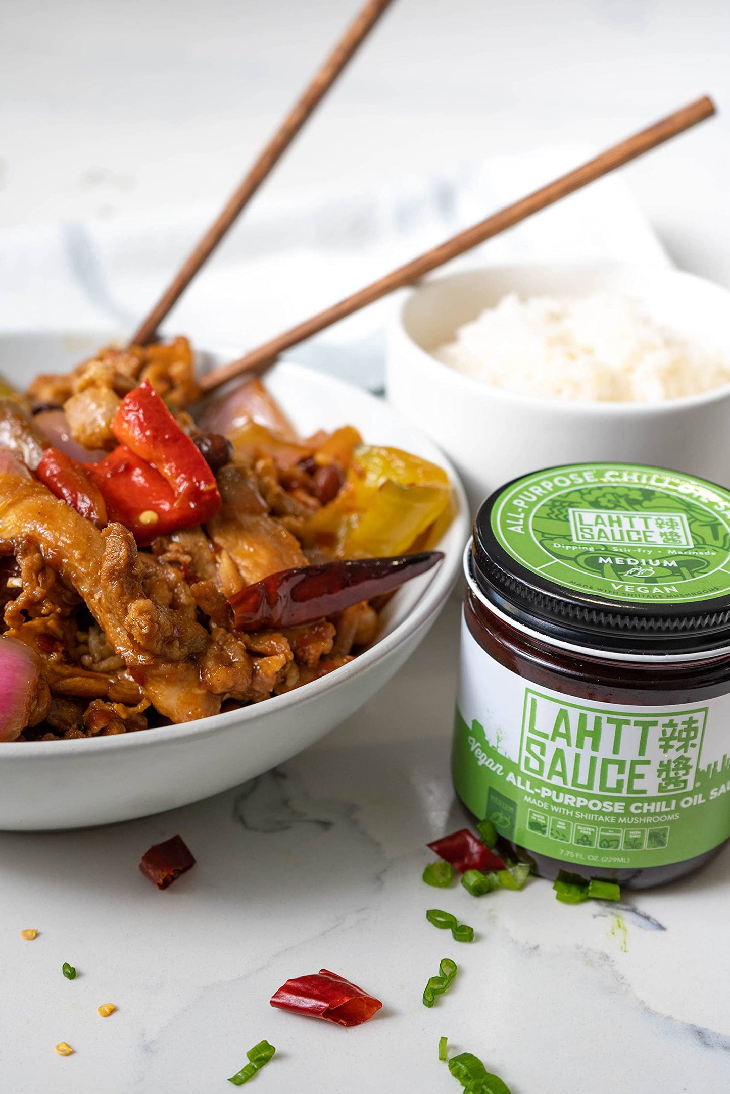 LAHTT CHILI OIL SCE VGN ( 6 X 7.75 OZ   )