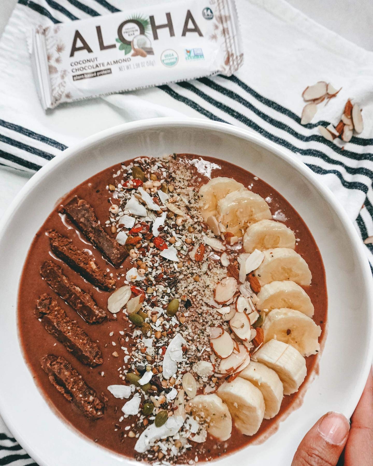 ALOHA Organic Plant Based Protein Bars - Vegan, Low Sugar, Gluten Free - Coconut Chocolate Almond - 1.98 oz - Brown - Model 0842096109102