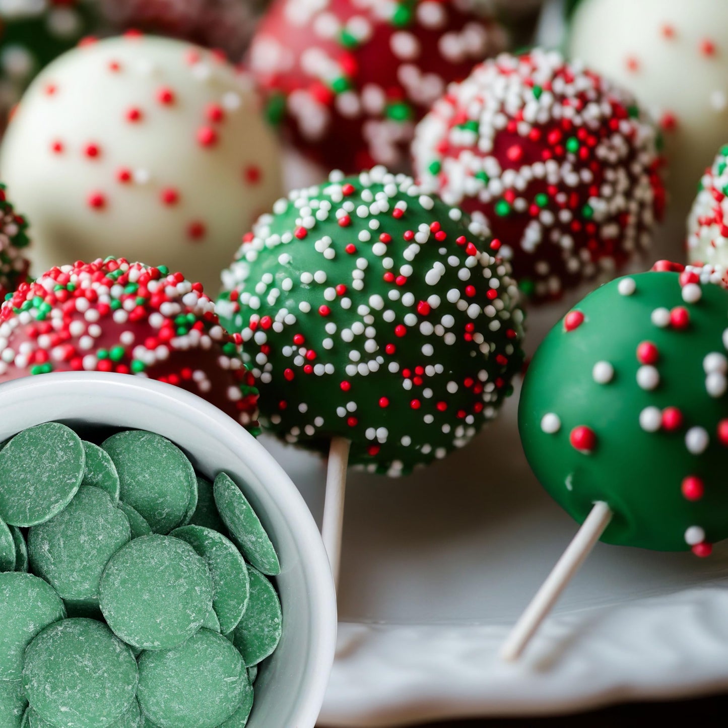 Green Chocolate Melting Wafers, 12 Ounce Bulk Bag, Green Chocolate, Green Candy, Melting Chocolate Candy Discs For Baking, Dippi
