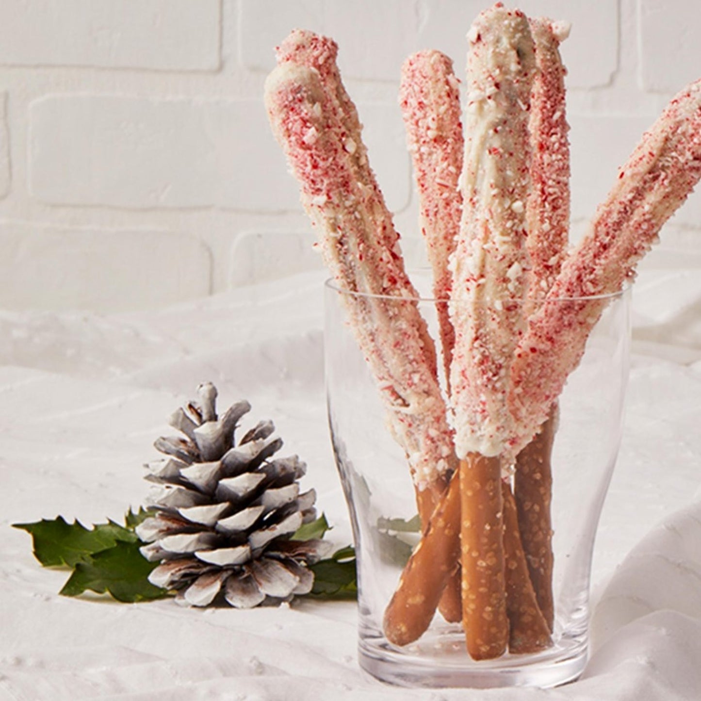 Snyder'S Of Hanover, Old Fashioned Pretzel Rods, 27 Oz Canister