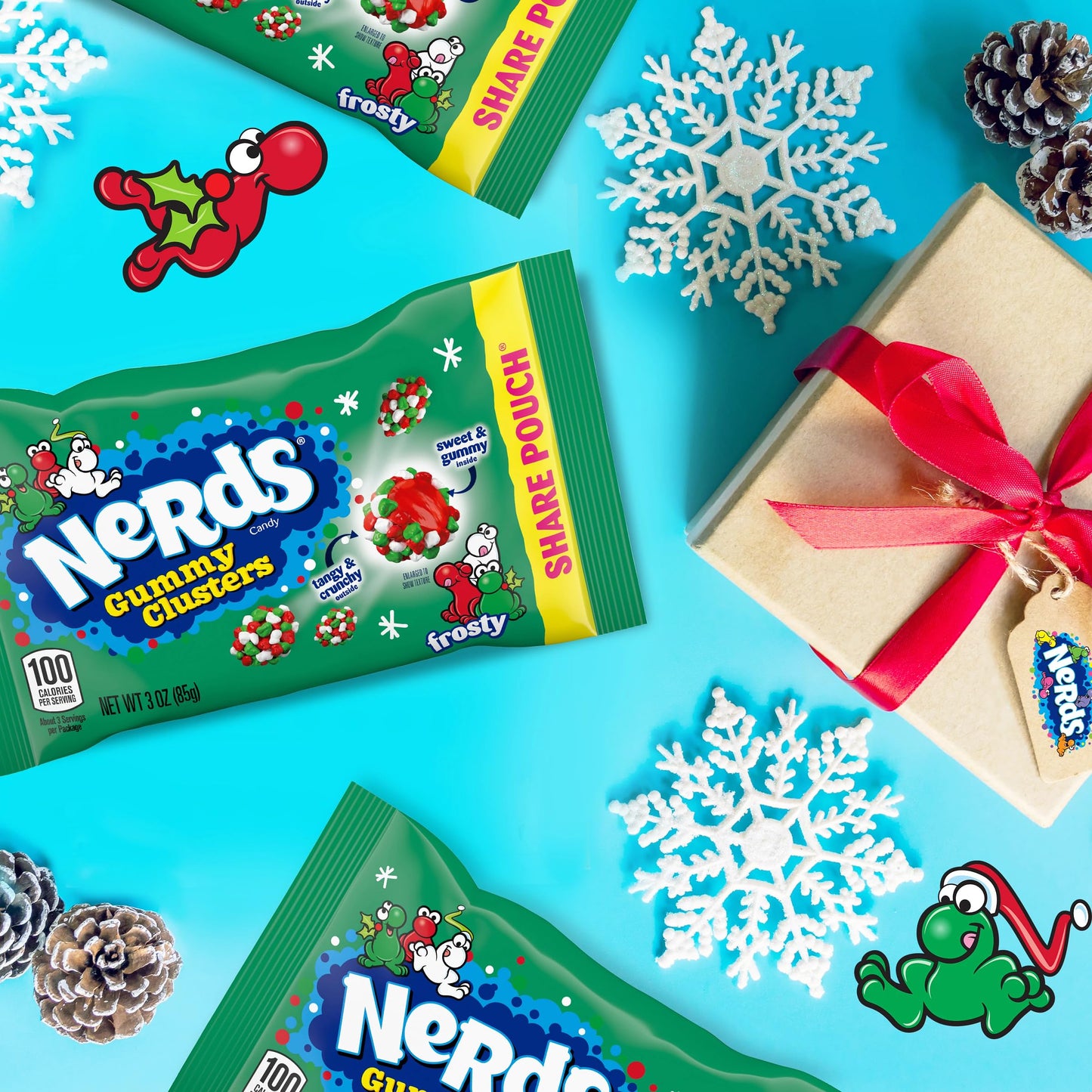 Nerds Frosty Gummy Clusters Share Pouch, Christmas Candy, Red and Green Gummy Candies, 3 oz