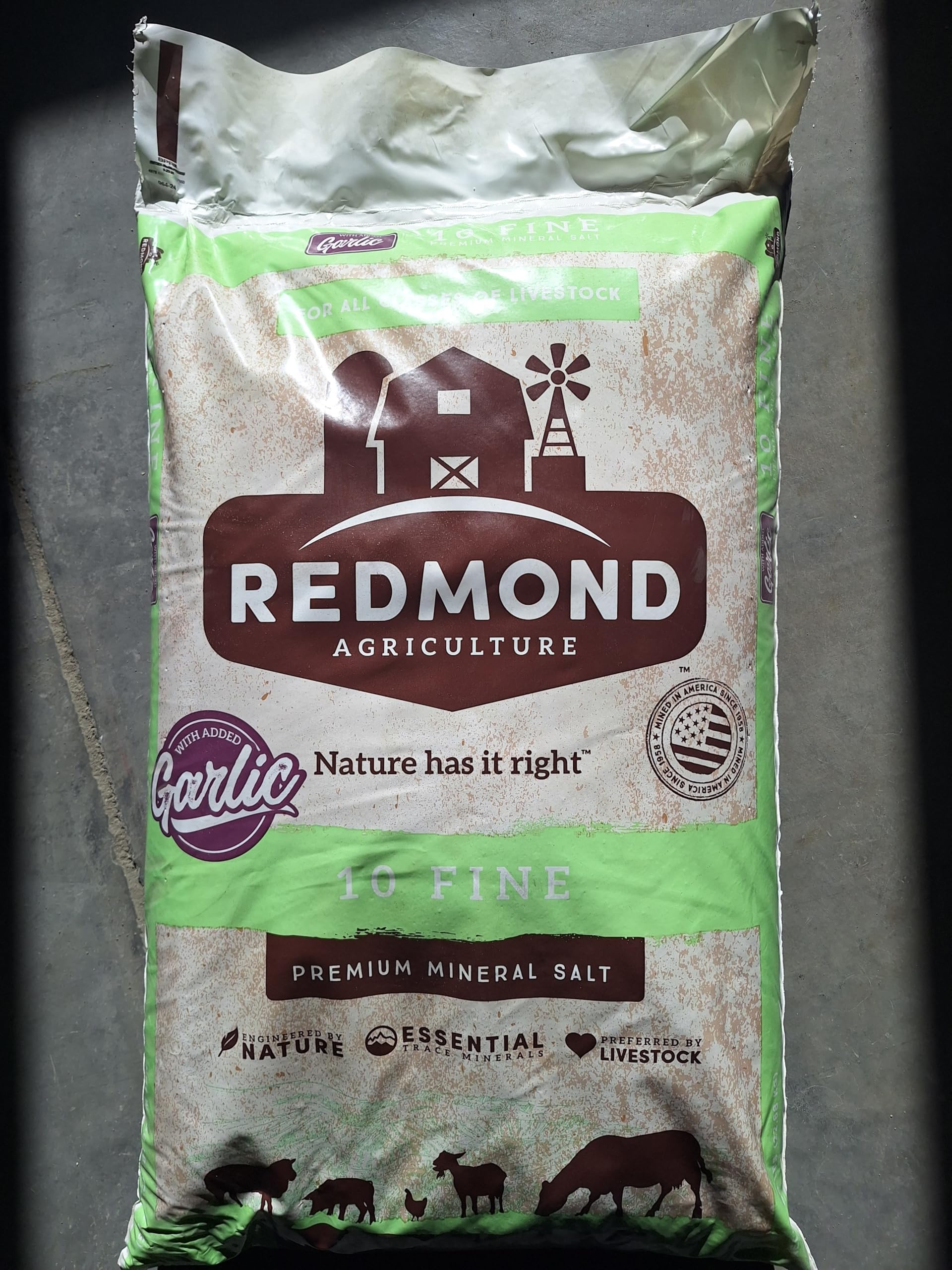 Oldstar Redmond Trace Mineral Salt with Garlic, 50 lbs, 800 Ounce, Ideal for Cooking and Seasoning