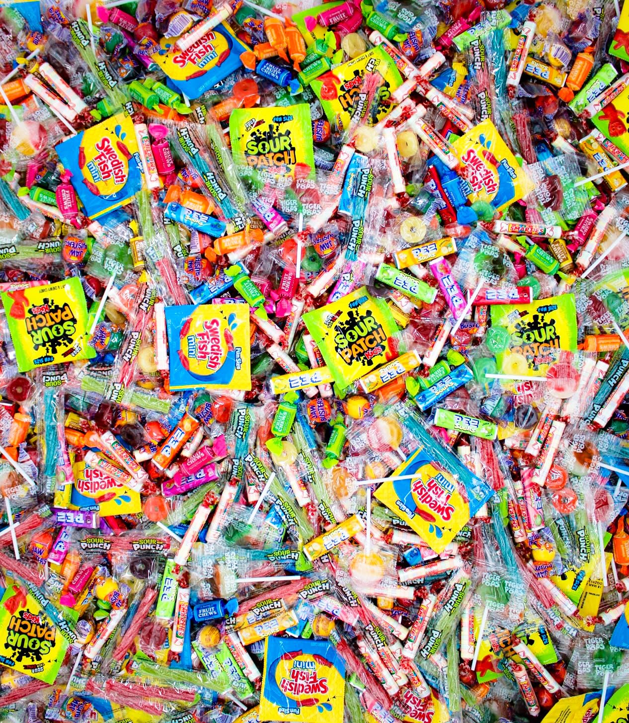 Bulk Candy Variety Pack - 2 lb Candy - Candy Bulk Individually Wrapped Candy- Halloween Candies - Trick Or Treat Candies - Piata