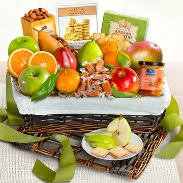The Classic Deluxe Fruit Basket