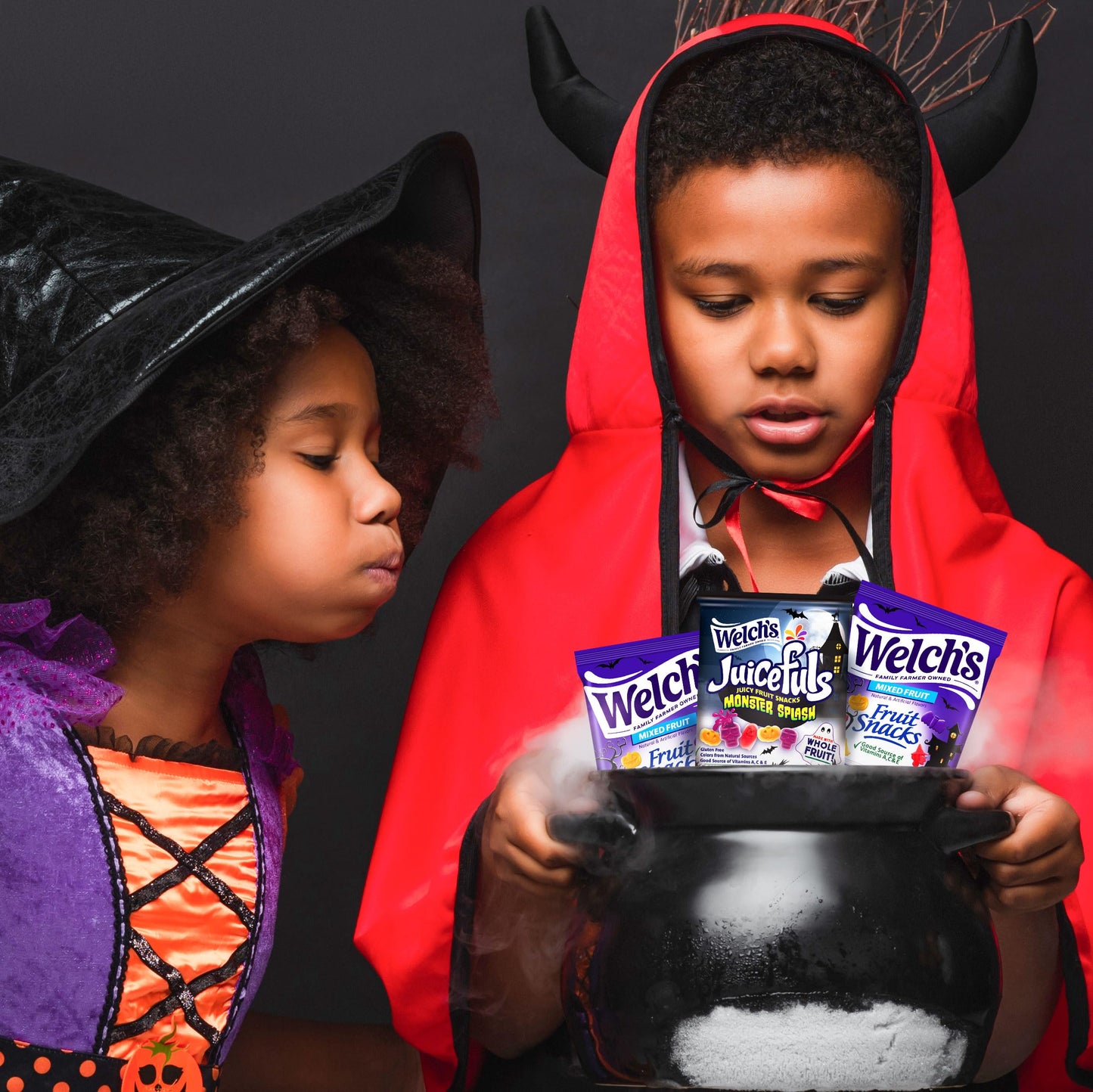 Welchs Fruit Snacks Mixed Fruit Halloween & Juicefuls Monster Splash Variety Pack  Great for Trick or Treating  0.5oz (Pack of 70ct)