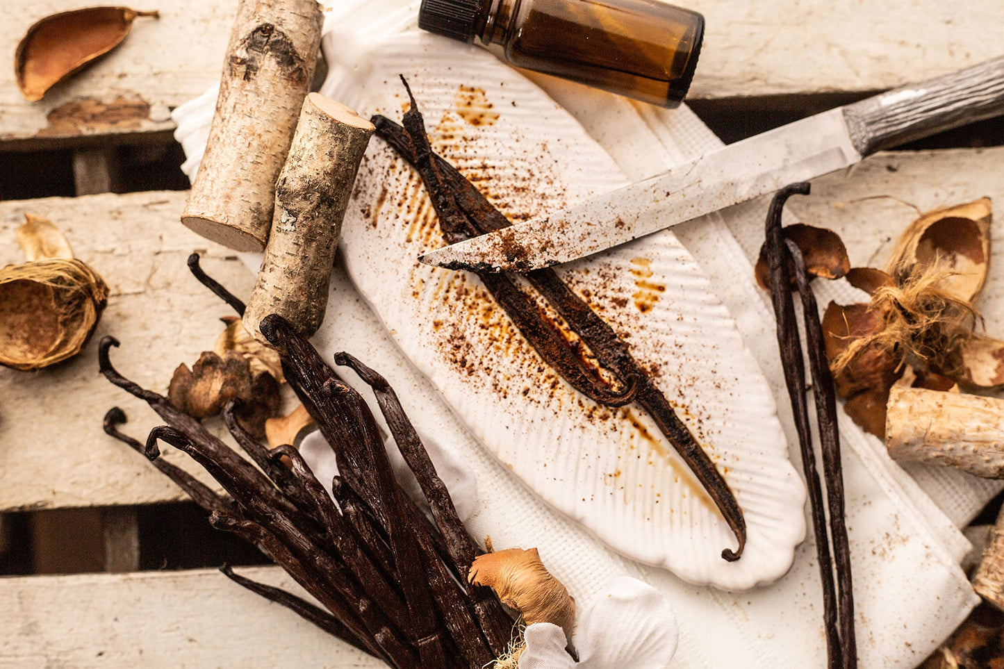 Vanilla Bean Kings Organic Madagascar Vanilla Beans - Whole Extract Grade B Pods - 5 Count - Black/Dark Brown