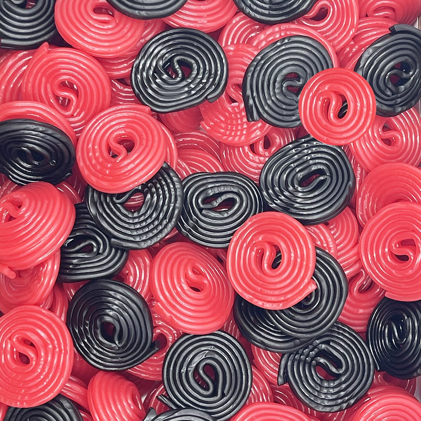 Fruidles Black and Red Licorice Wheels, Gourmet Candy, Half-Pound Pack