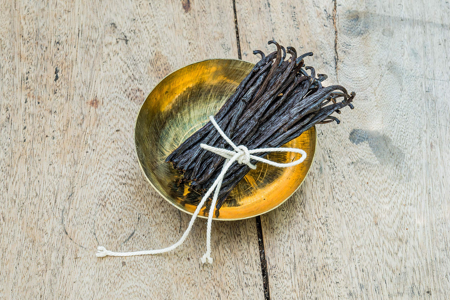 Bakto Flavors Vanilla Beans - 10 Vanilla Beans from Tanzania, 18.2 cm x 4 cm, Pecan Color