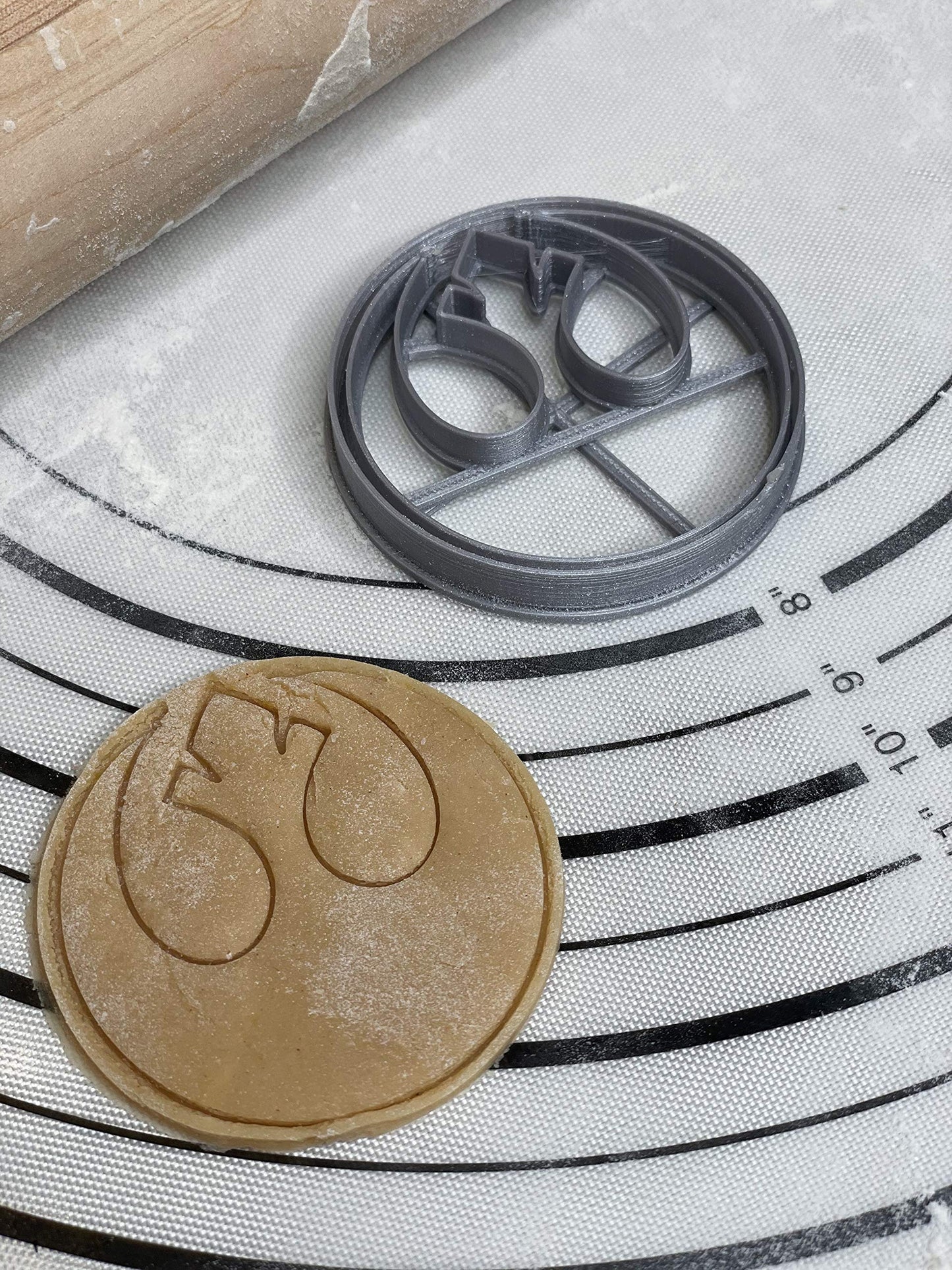 Premium Star Wars Exclusive Rebel Alliance Logo Cookie Cutter Mold 2.5-Inch-Scale Produced By 3D Kitchen Art