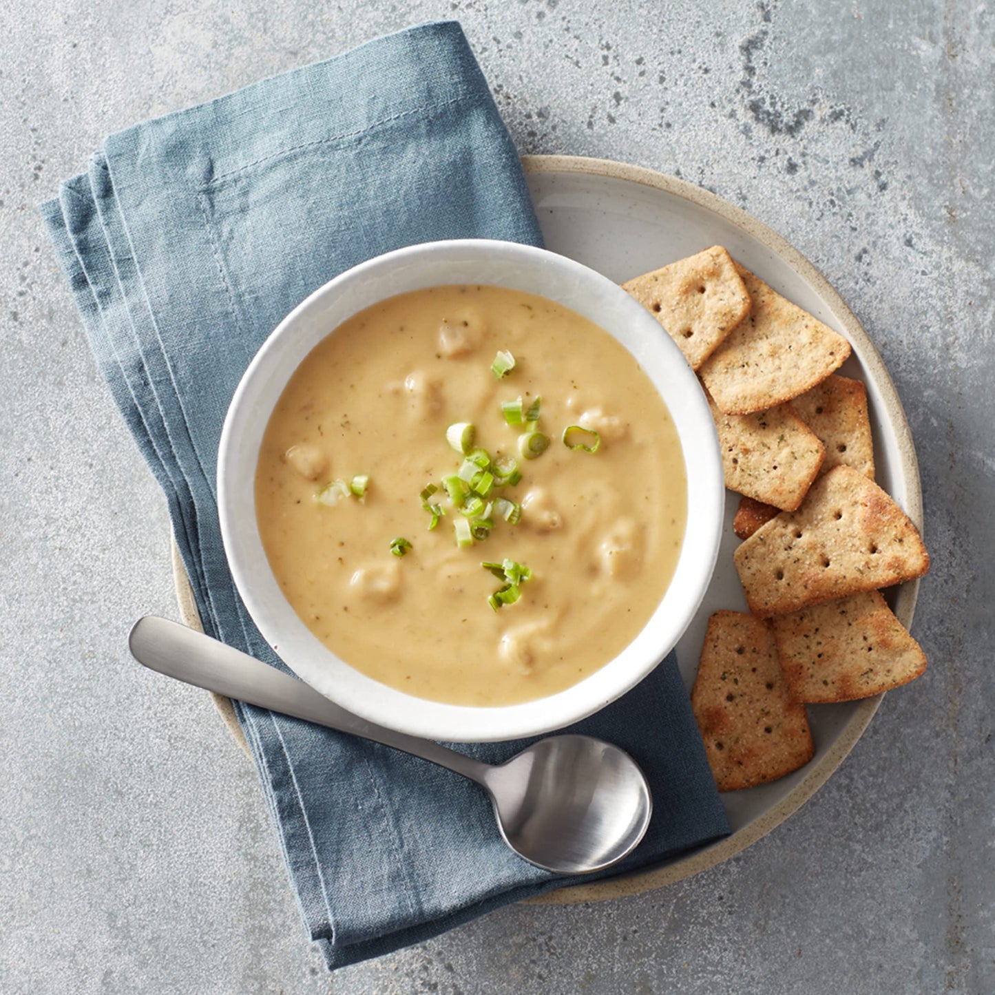 Progresso Light  Broccoli Cheese Canned Soup  Gluten Free  18 oz. (Pack of 12)