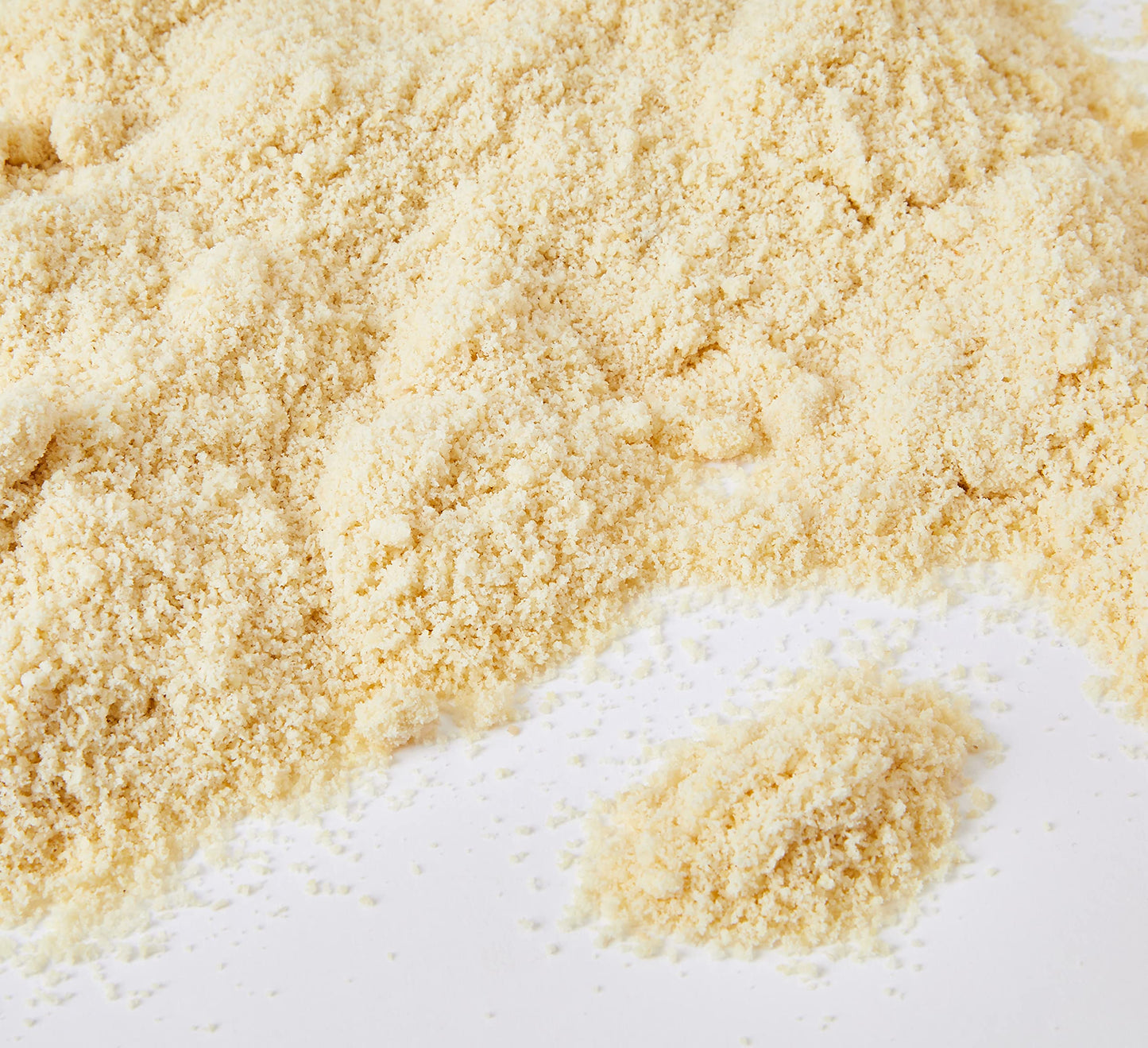 Kirkland Signature Almond Flour Blanched California Superfine, 3 Pound (Pack Of 1)