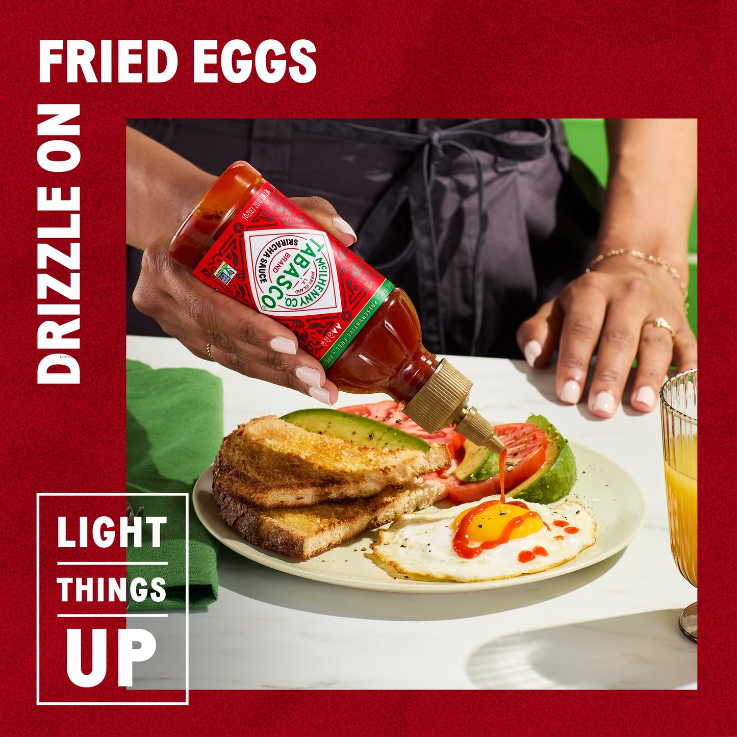 TABASCO Brand Sriracha Sauce, Medium Hot Sauce, Easy-to-Squeeze Bottle, Thai-Style with Louisiana Twist, Rich & Bold Flavor, Gre