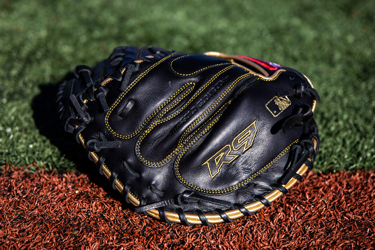 Rawlings  R9 Baseball Catchers Mitt  325 1-Piece Solid Web  Right Hand Throw